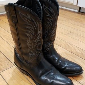 Laredo cowgirl boots
